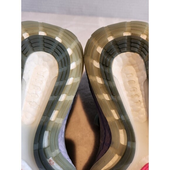 ADIDAS Original UltraBoost 21 in Hazy Green, 7.5 - Picture 13 of 16